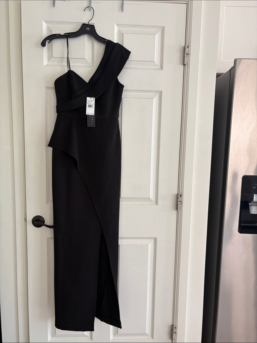 Aidan Mattox Black One-Shoulder Asymmetric Evening Gown